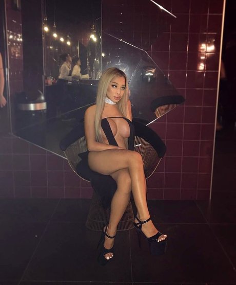 Tiffany Luu pornostar nette galerie