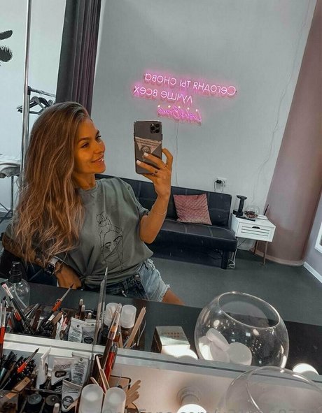 juliawind sexy hübsche galerien