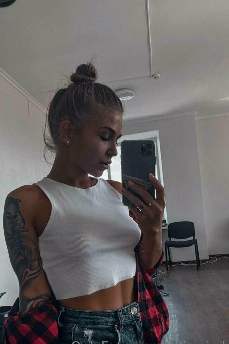 juliawind perfekte nackte bild