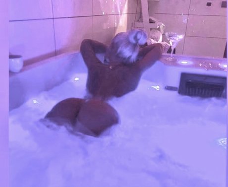 Nikola Rihova hd xxx bilder