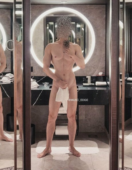 musc edge erwachsene nackt bild
