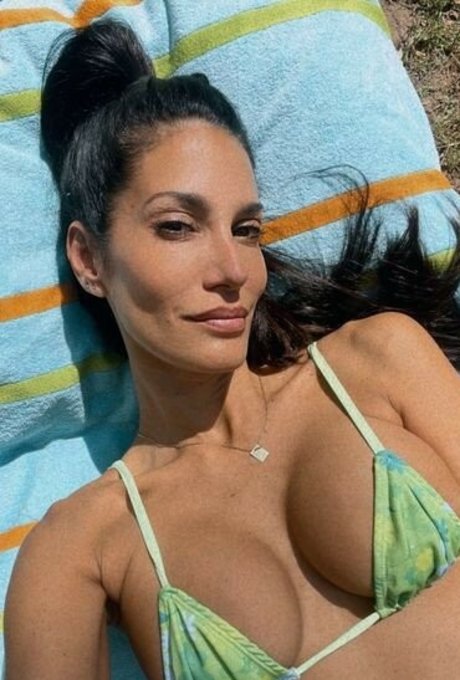 Silvina Escudero nackt top bild