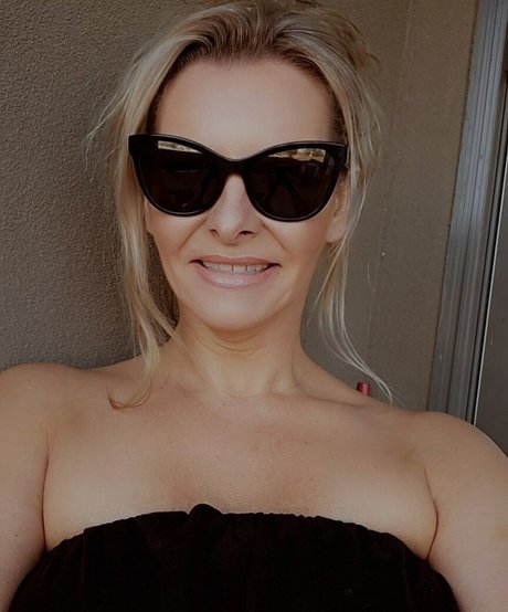 Goddess Kathena schöne akt foto