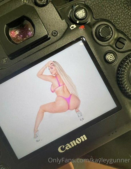 kayleygunner exklusive schöne bild