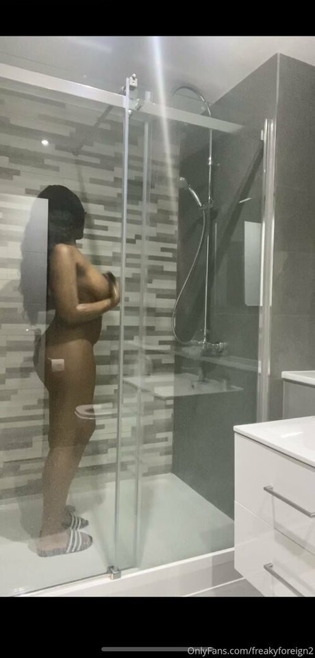 freakyforeign2 nackte bild