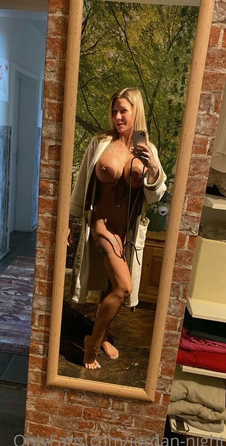 Jordan Night kunst xxx galerien