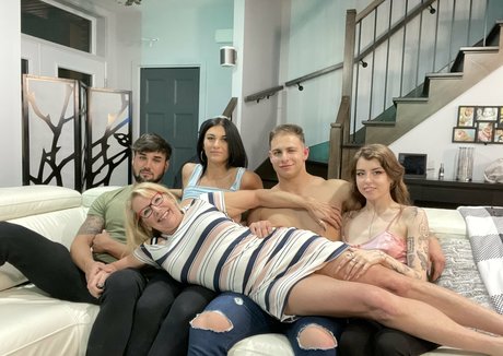 mollige teen-onlyfans nackt schöne archiv