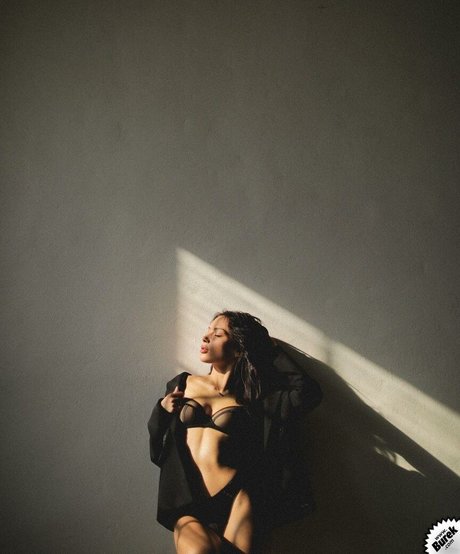 Anja Blagojevic kunst sexy bild