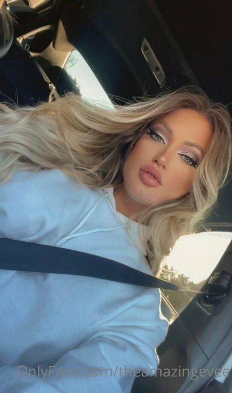 theeveemarie model nackt bild