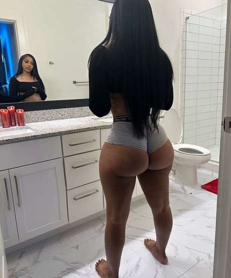 Shamayne shay freie nacktheit bild