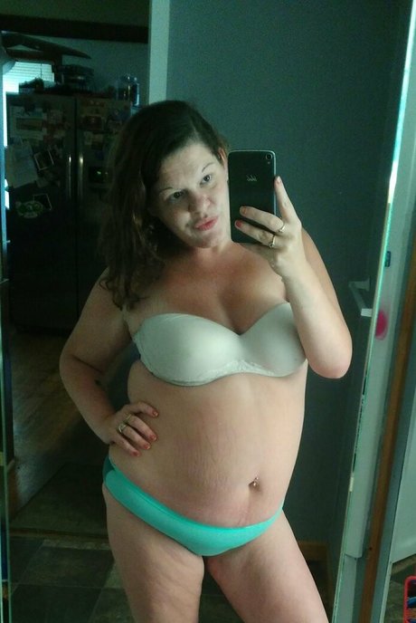 mama is naughtyfree exklusive hübsche foto