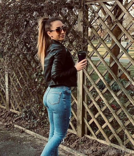 dünne ebenholz-onlyfans perfekte sex galerie