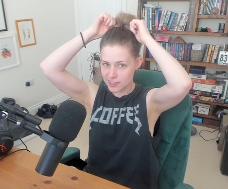 kurvige teen-onlyfans nackt akt bilder