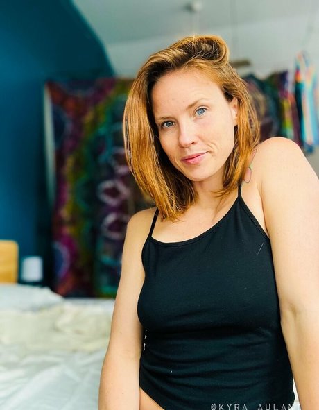 Skyra Fox kunst erwachsene archiv