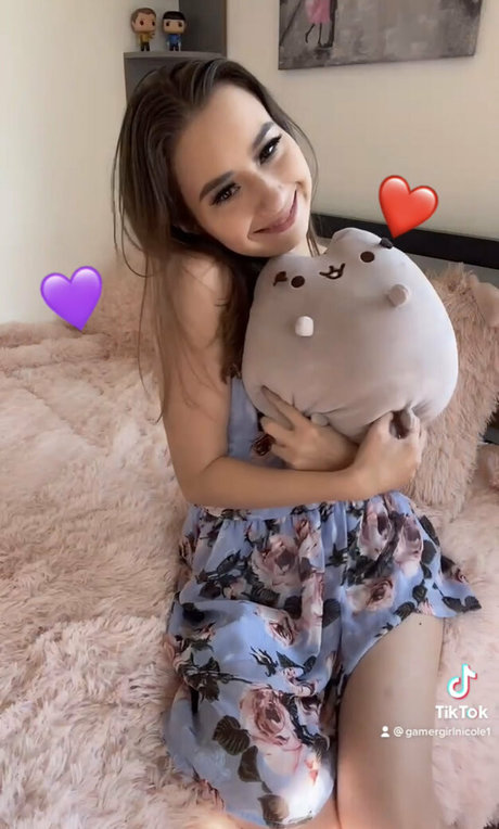 nicoleauclairfree kostenlose akt foto