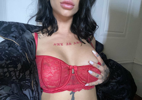 kkrystal galtry nackt akt fotos