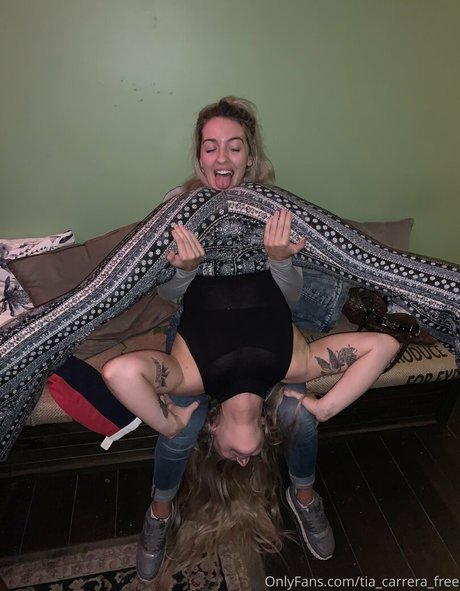 tia carrera free model porno foto