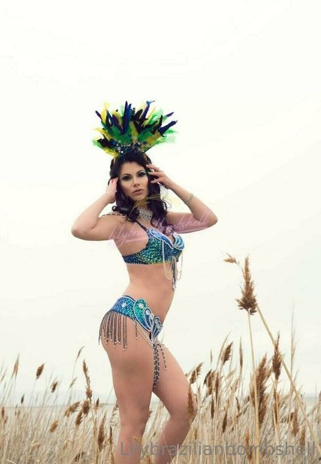 lilybrazilianbombshell erotische porno foto