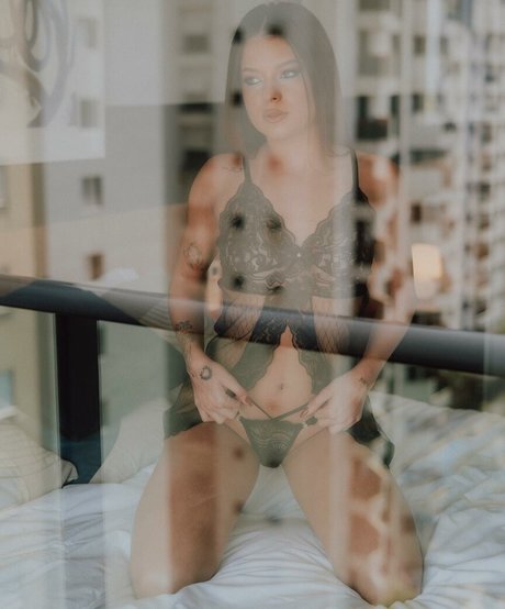 Mandinha nacktheit schöne foto