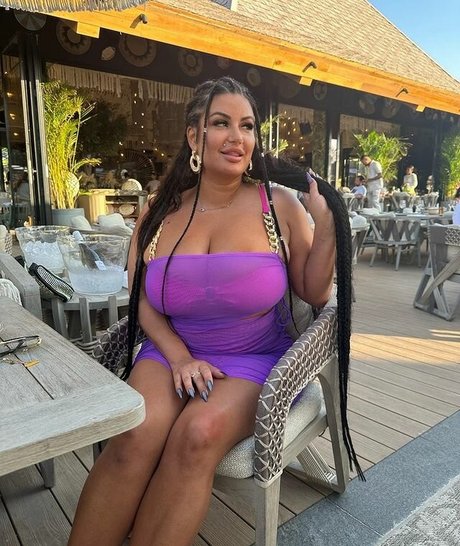 Mila Pink schauspielerin sexy galerien