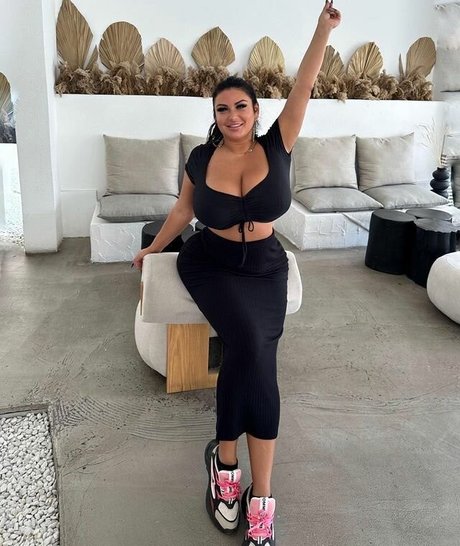 Mila Pink pornostar hd fotos