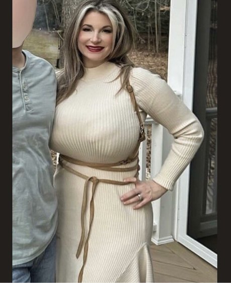 Ashley Bridges schöne freie foto