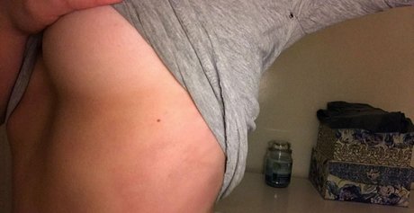 Emmie Garver sexy erwachsene foto