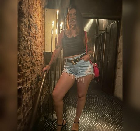 bitchlatina22 erotische bild