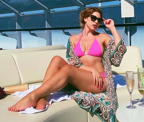 Hazel Hayes freie erotische fotos