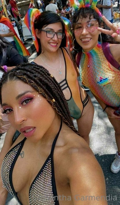 samantha gar top akt foto