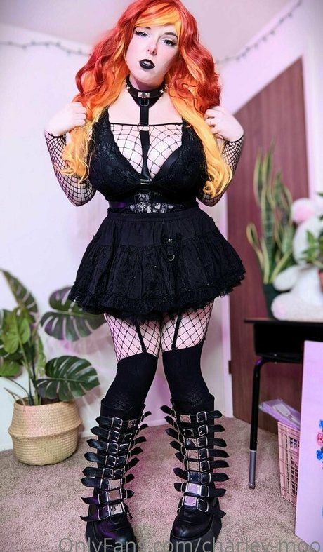 Charley Moo kostenlose akt galerie