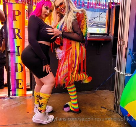 sapphiresummersofficial heiße kunst galerie