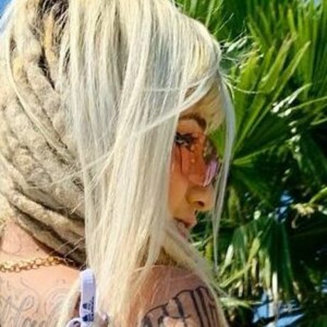 Isa Lopes top erwachsene bild