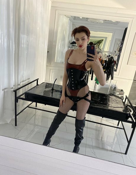 Lady Perse model pornographische fotos