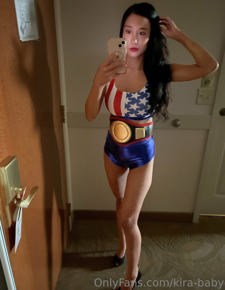 Akira Love erwachsene nackten bild