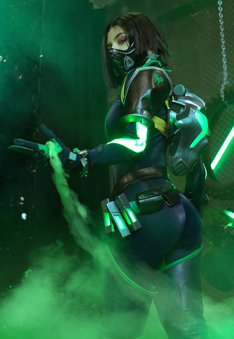 Carry Key erwachsene akt bild