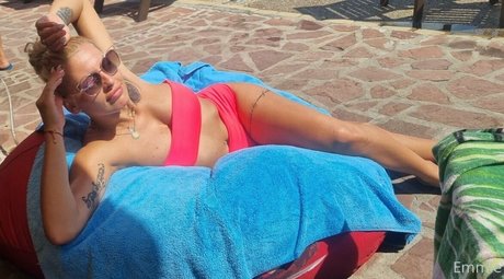 emmie six heiße pornografische archiv