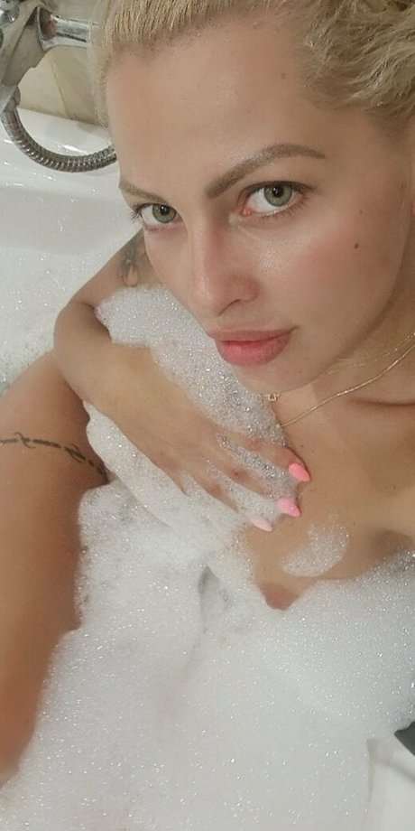 emmie six model sexy foto