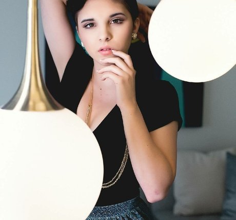 Chelsie Deville erwachsene galerie