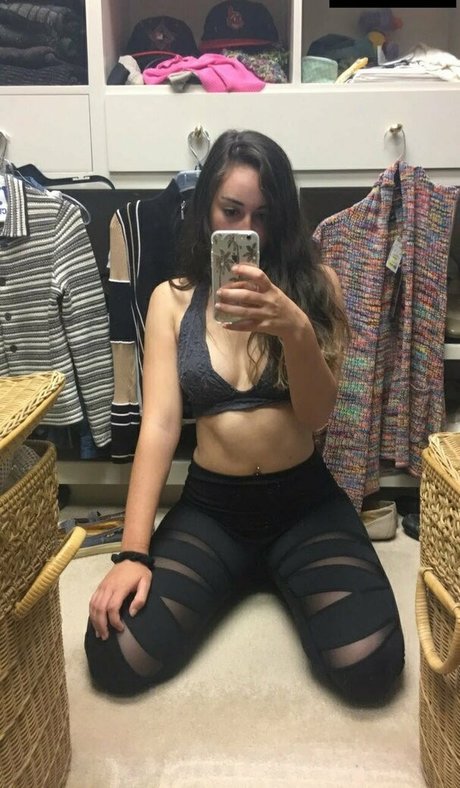 Leila Saltzman nackt kostenlose galerie