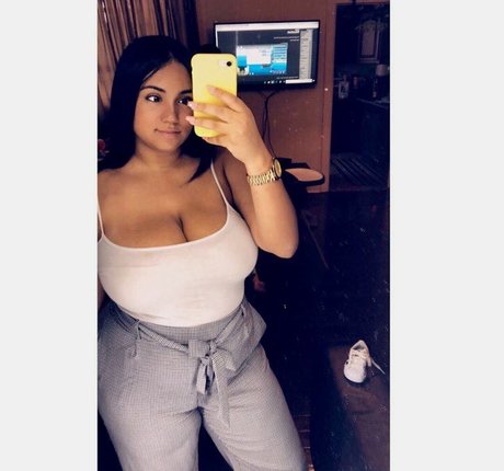 sperma auf der zunge onlyfans hübsche hd galerie