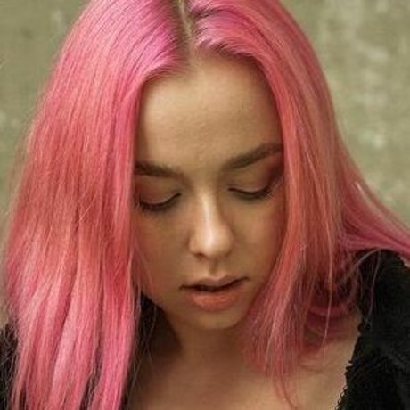 Asya Say kunst nackte galerie