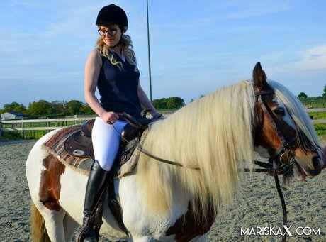 Hete Tina schauspielerin pornographische fotos