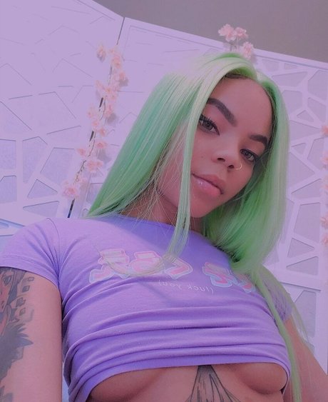 Cateyesenpaii xxx sexy foto