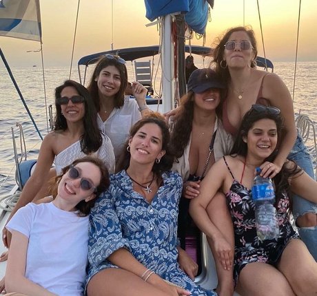 Coral Hagag nackt schöne galerie