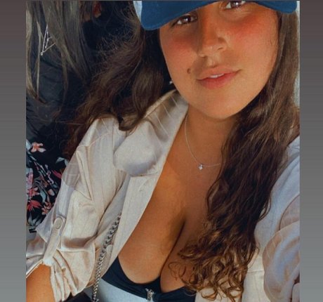 Coral Hagag porno kostenlose bild