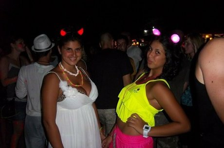 Coral Hagag erwachsene porno galerien