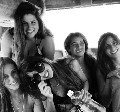 Coral Hagag nackt erwachsene bild