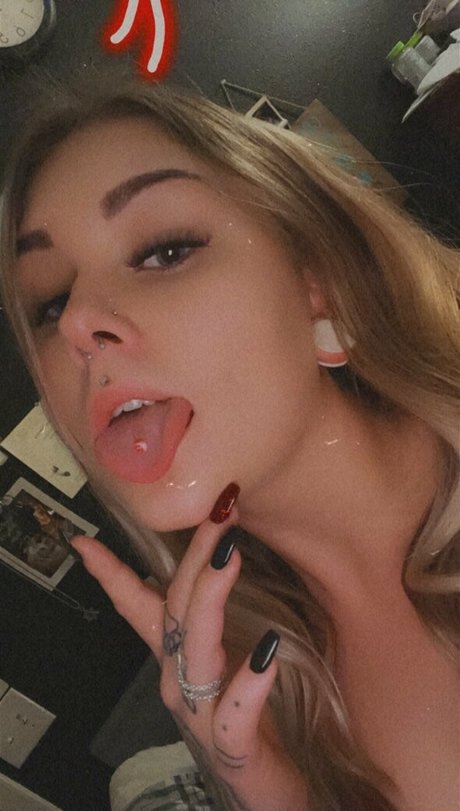 tattedprincess1998 top xxx bild