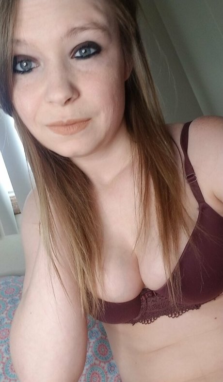 jonzeylove96 schauspielerin hd bilder